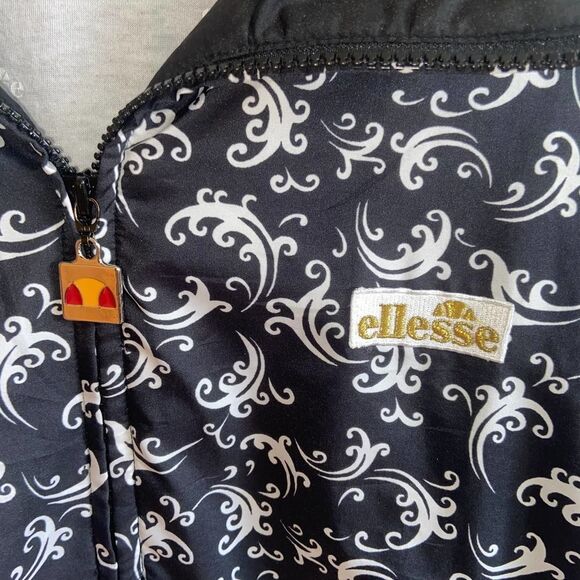 Vintage Ellesse black and white windbreaker - Picture 2 of 8